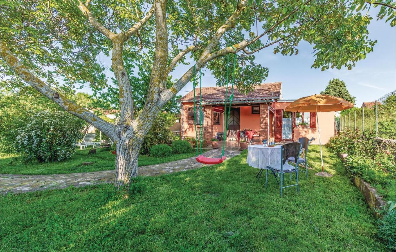 1 Bedroom Pet Friendly Home In Šišan Buitenkant foto