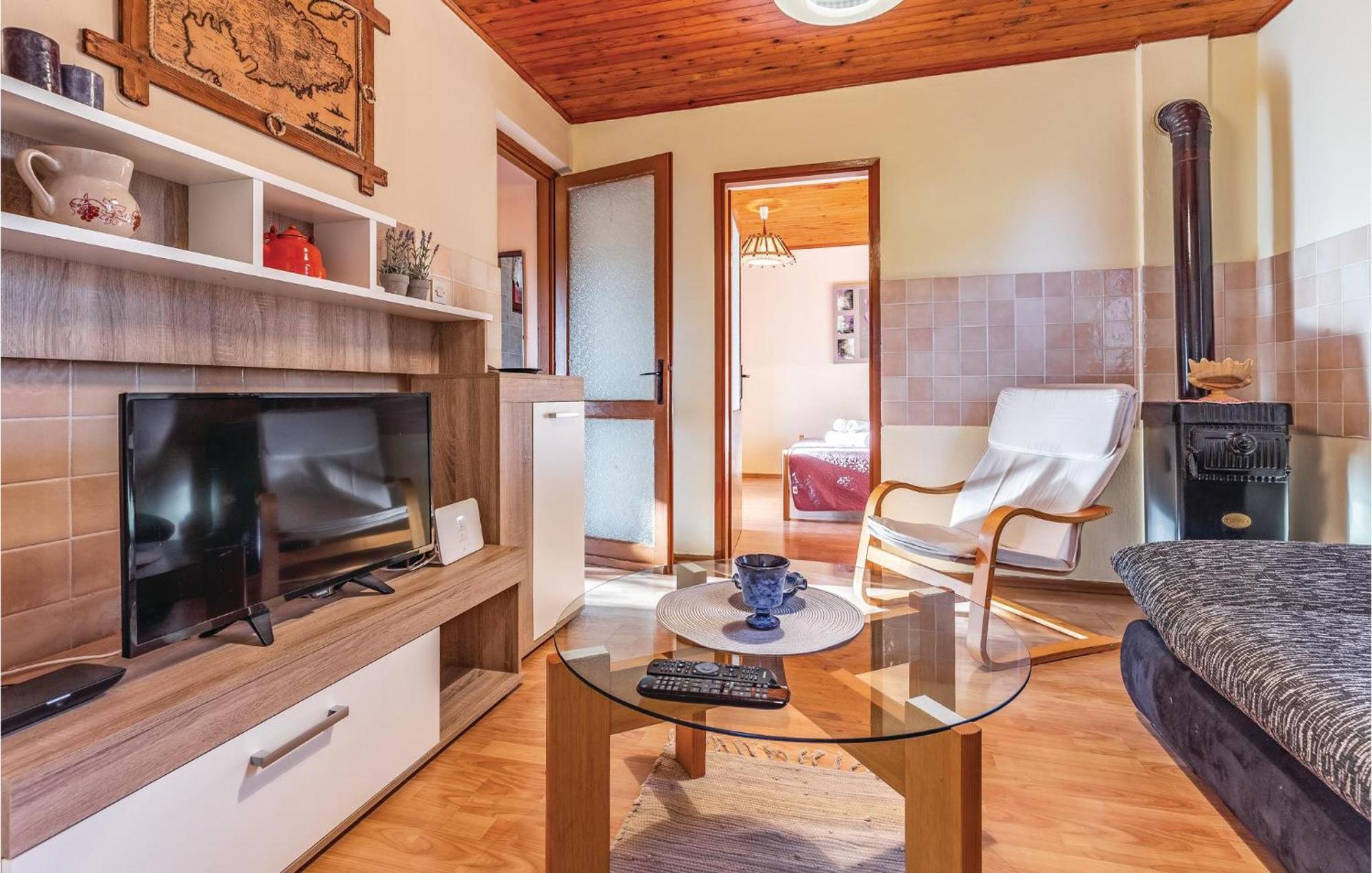 1 Bedroom Pet Friendly Home In Šišan Buitenkant foto