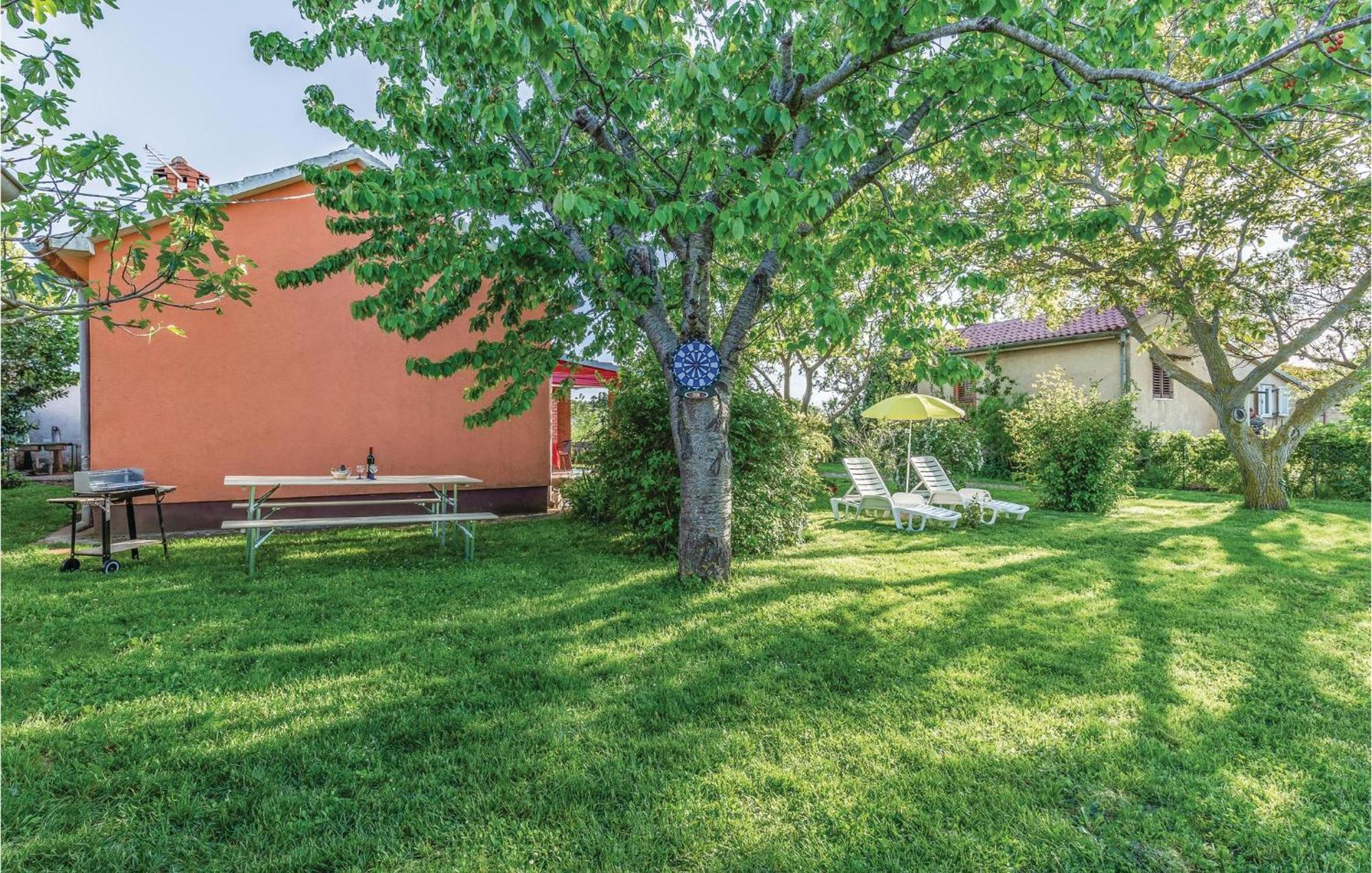 1 Bedroom Pet Friendly Home In Šišan Buitenkant foto